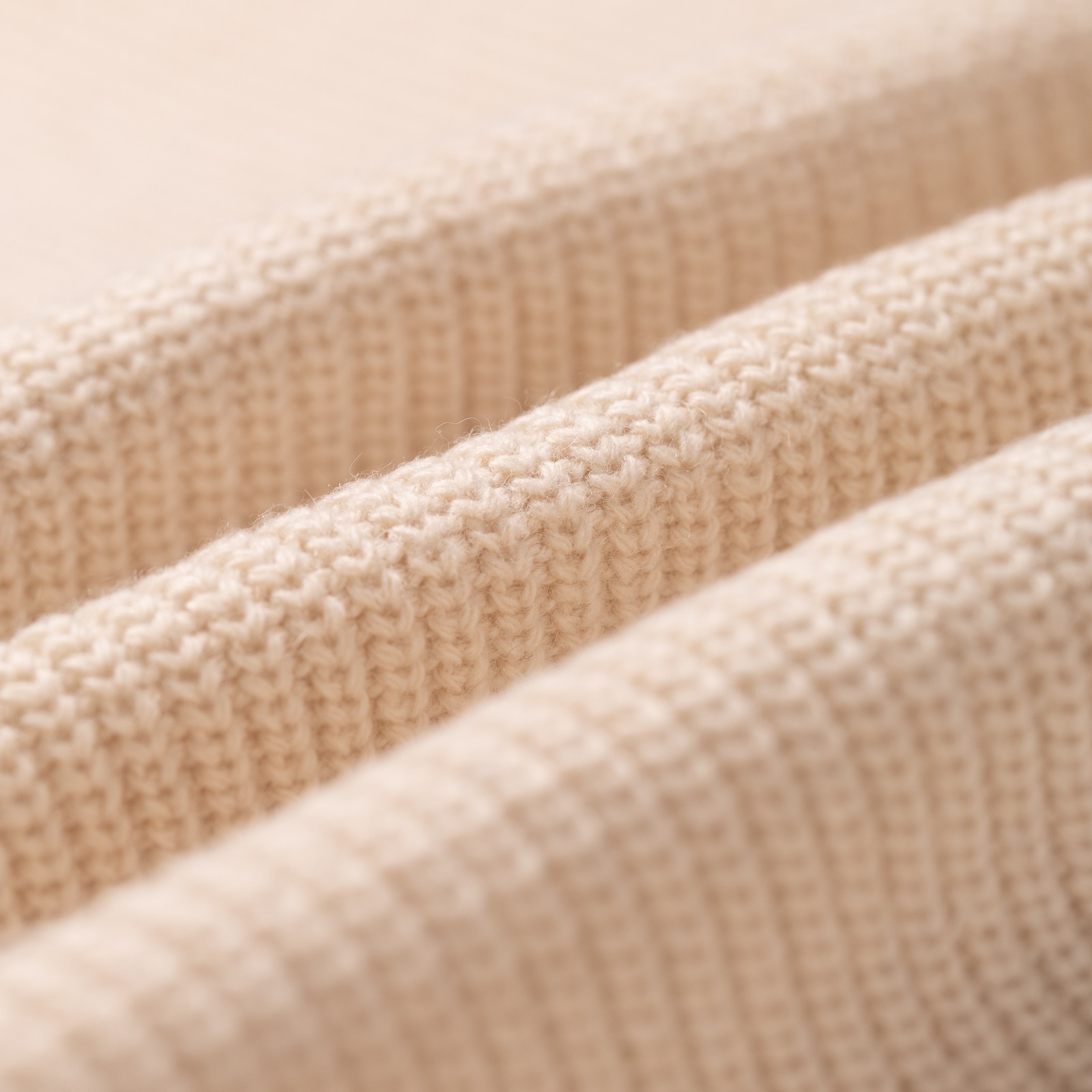 Image flâneurs FRIZMWORKS / Heavy Wool Round Cardigan Cream détail matière