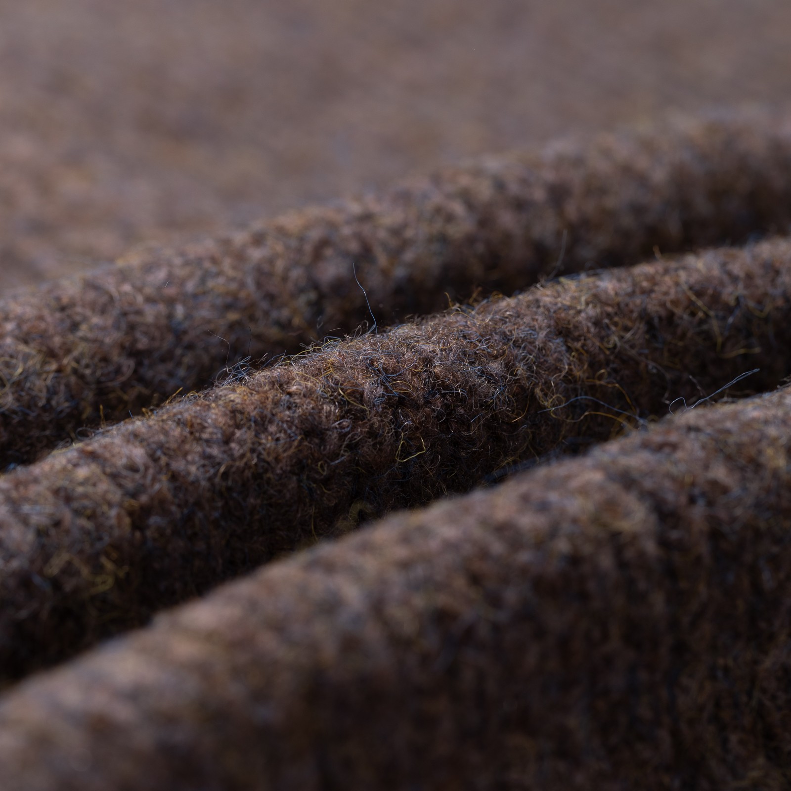 image flâneurs FRIZMWORKS / Brushed Wool Round Cardigan Brown détail matière