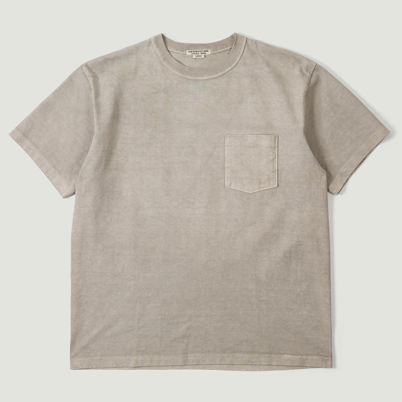 Vignettes flaneurs XX DEVELOPMENT SURE MFG 7,5oz Pocket SS Tee Loarel Oak