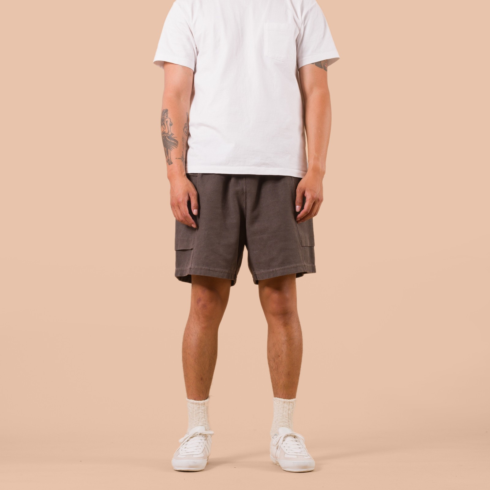 image porté front flaneurs XX DEVELOPMENT SURE MFG Super Tuck River Shorts Brown