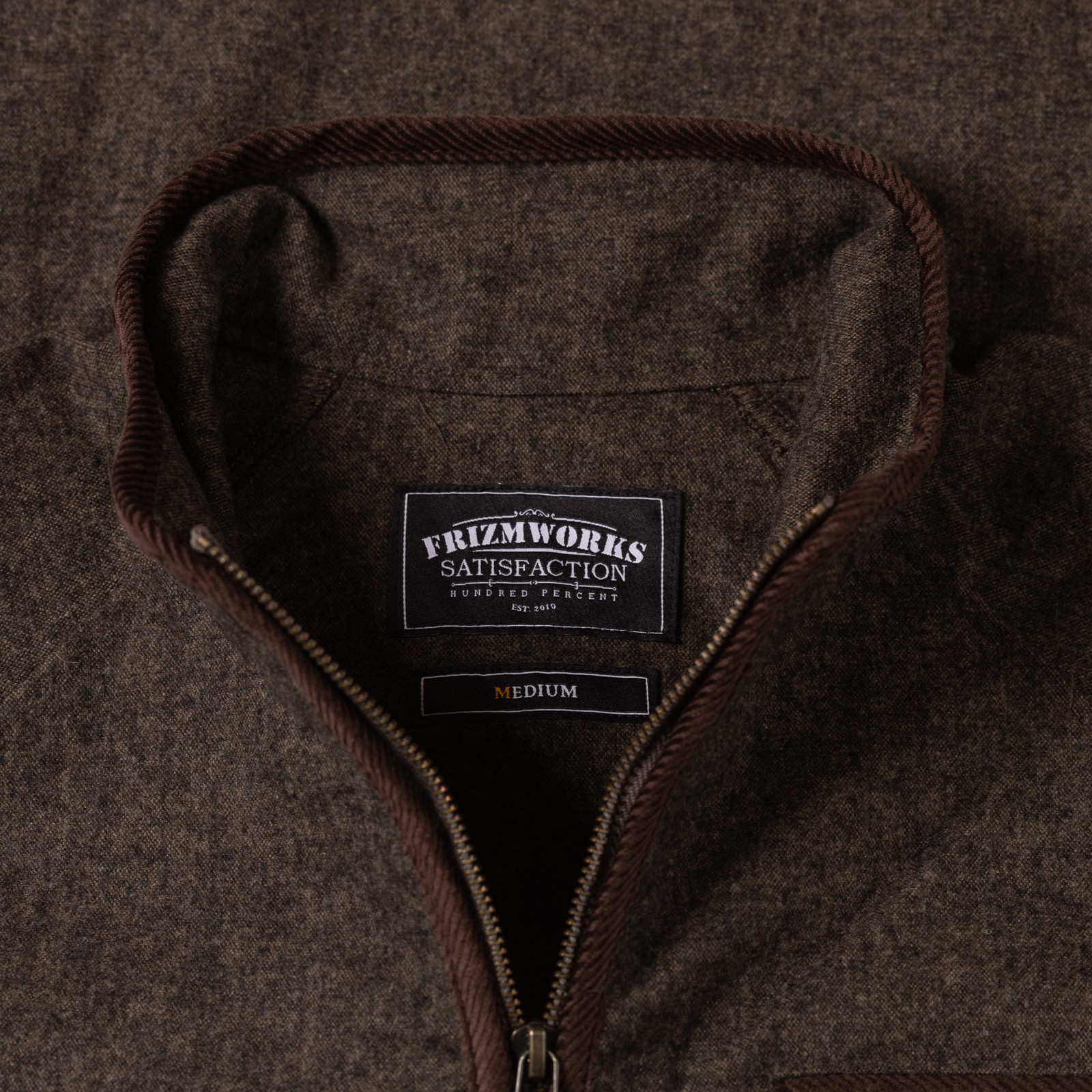 Image flâneurs FRIZMWORKS / Wool Half Pullover Forest Black détail col