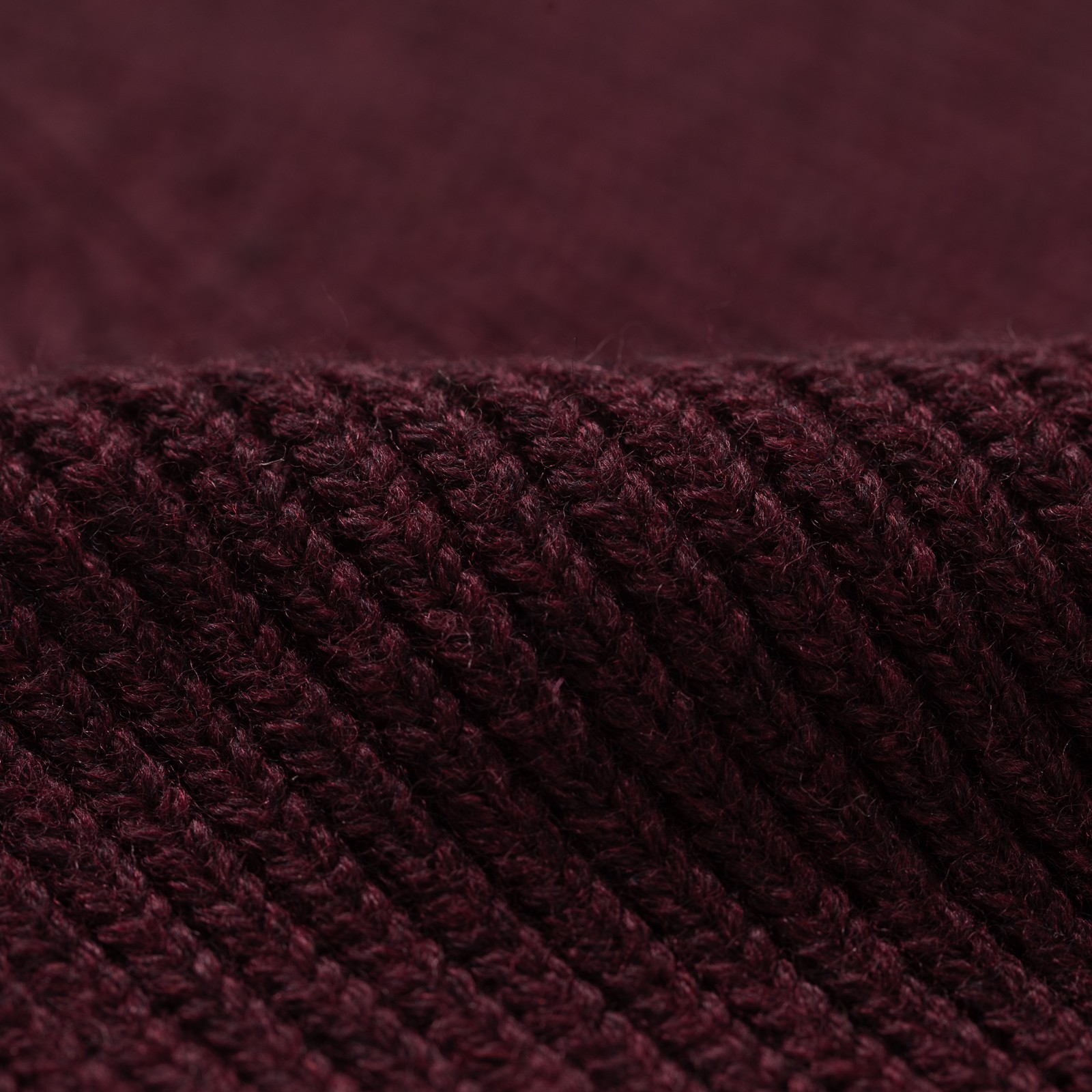 Image flâneurs NITTO KNITWEAR / Bonnet Ara Bordeaux détail matière