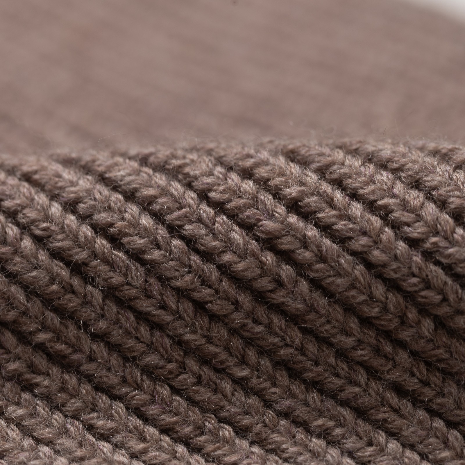 Image flâneurs NITTO KNITWEAR / Bonnet Ara Taupe détail matière