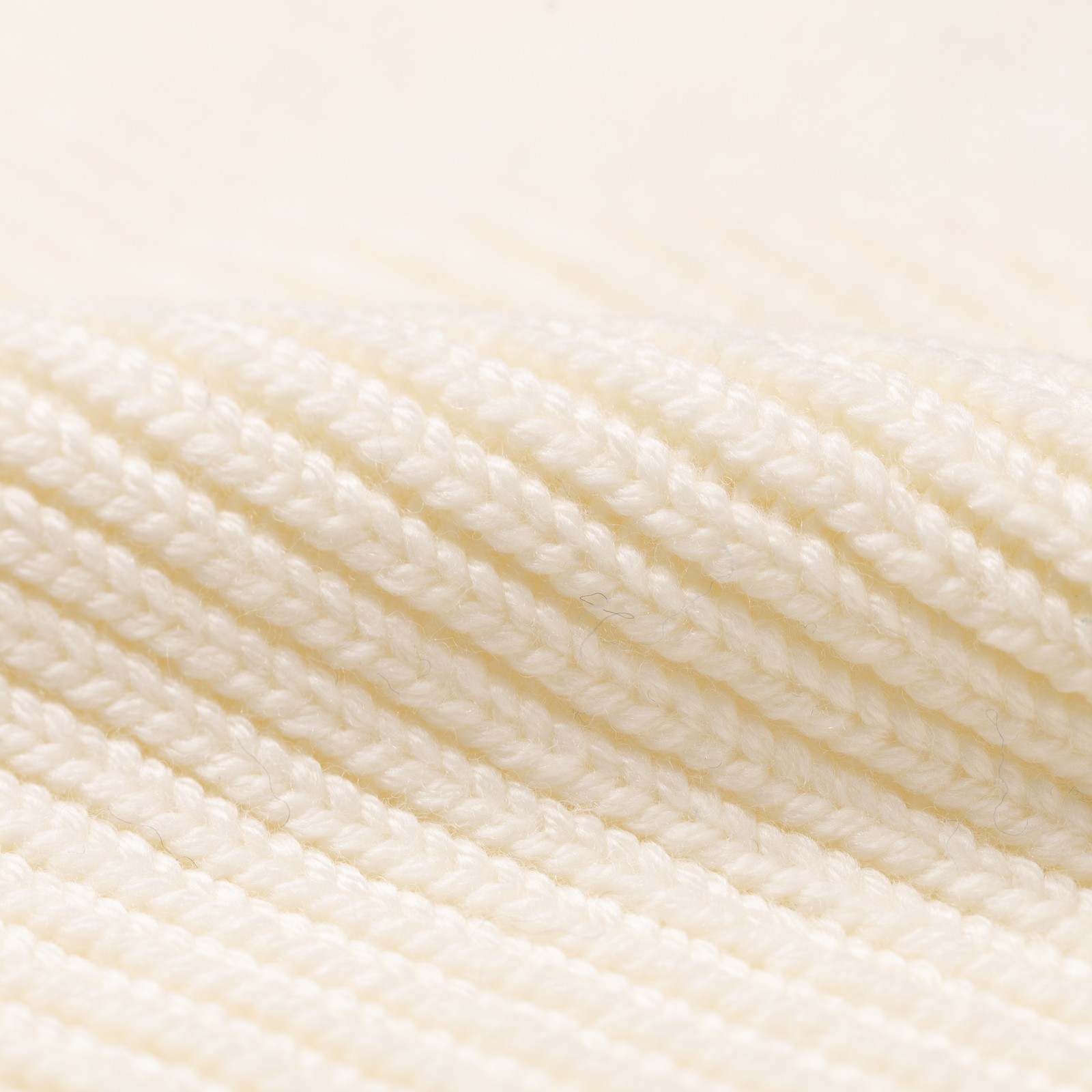 Image flâneurs NITTO KNITWEAR / Bonnet Ara Ecu détail matière