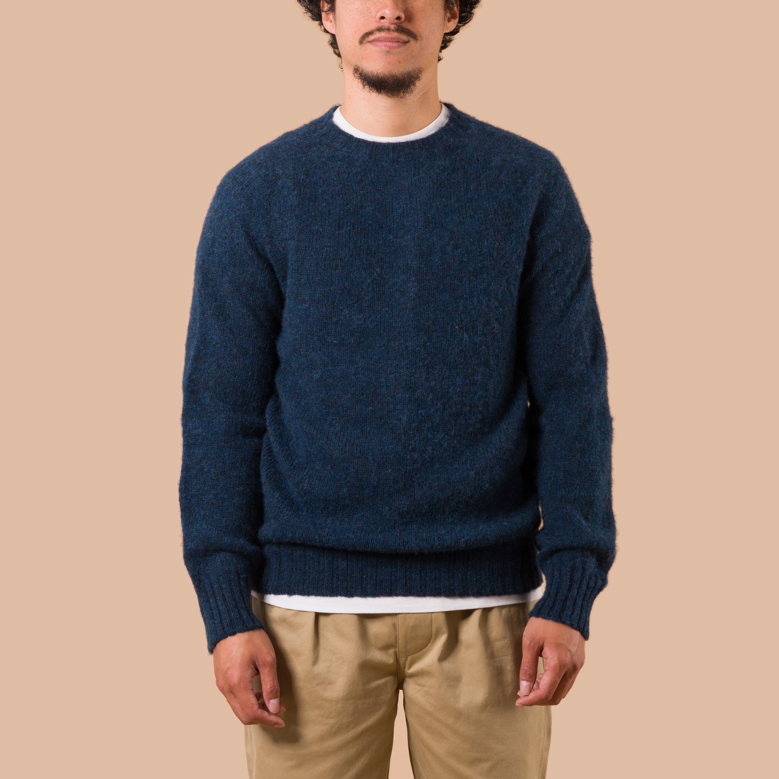 Vignettes Flaneurs Knitwear Shaggy Crew Neck Sweater Petrel worn front