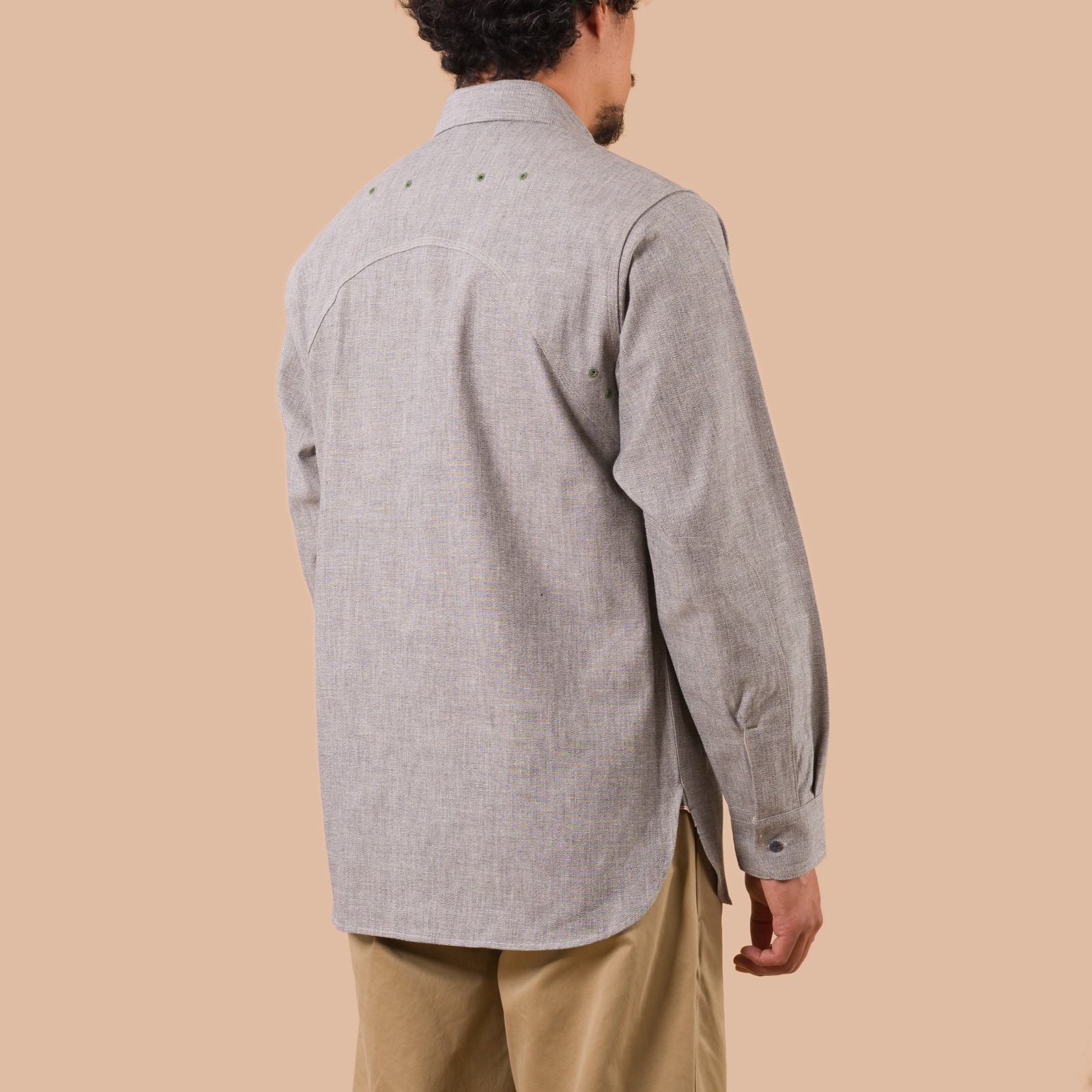 flaneurs NIGEL CABOURN Medical Shirt S&P Light Grey worn back