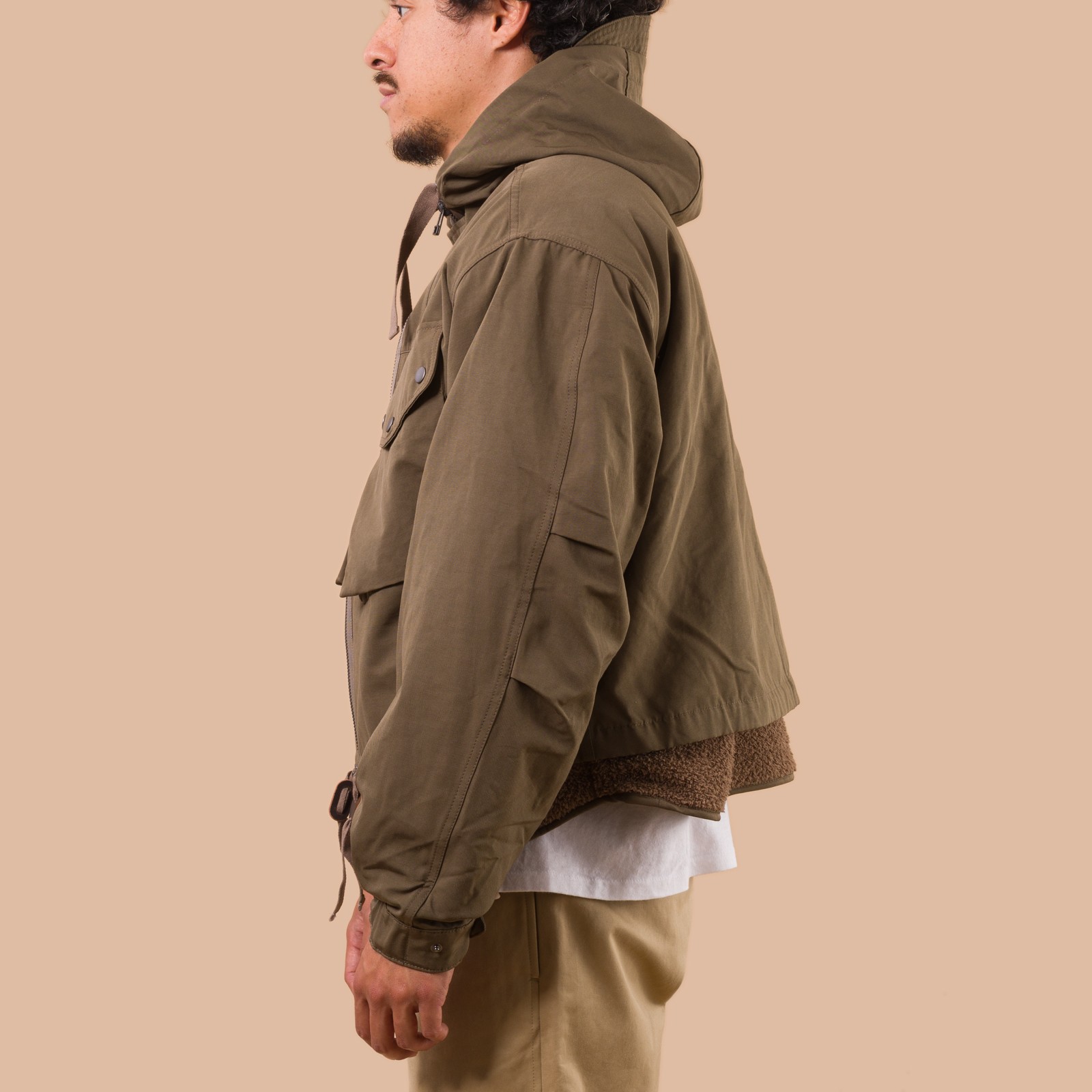 flaneurs Frizmworks Smock Hooded Parka Olive worn side