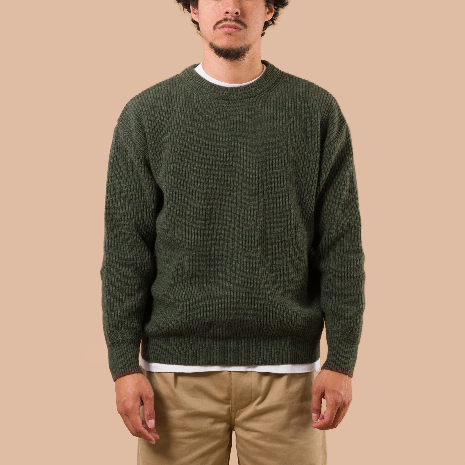 flaneurs Frizmworks Patch Round Pullover Knit Forest Green worn front