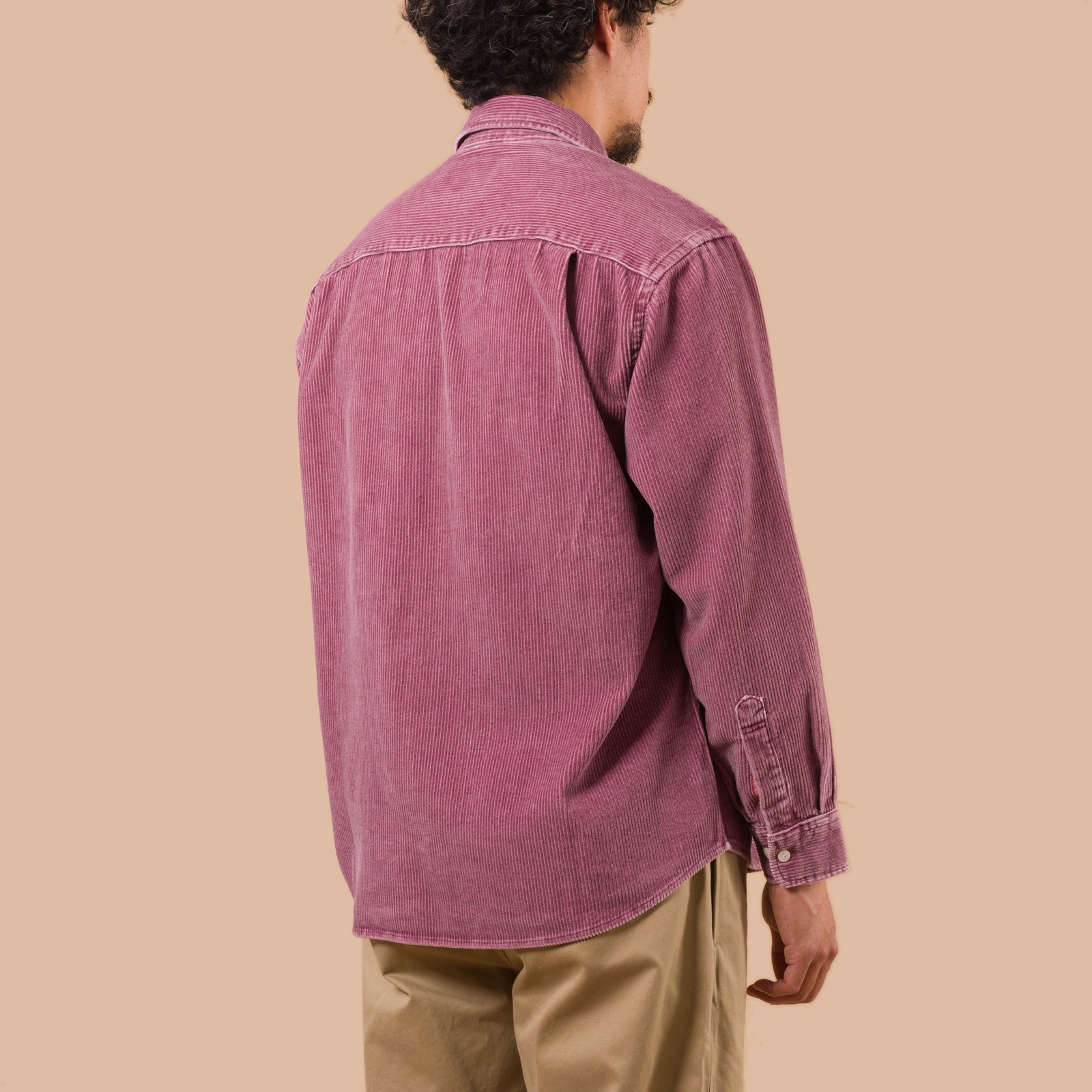 flaneurs Frizmworks Pigment 8W Corduroy Shirt Pink worn back