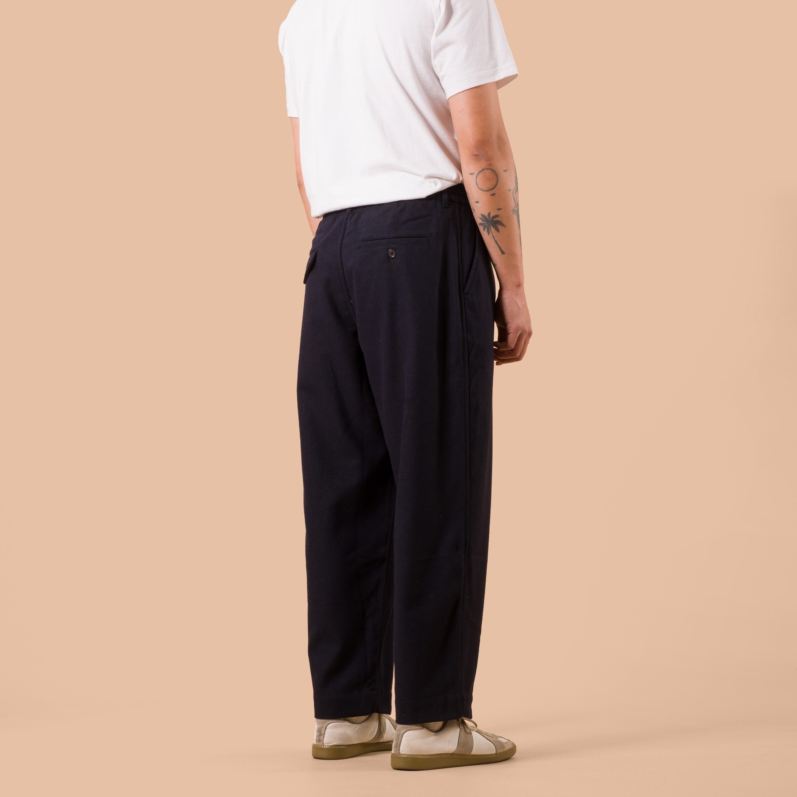 flaneurs worn backUNIVERSAL WORKS Dublin Wool Mix Oxford Pant Dark Navy