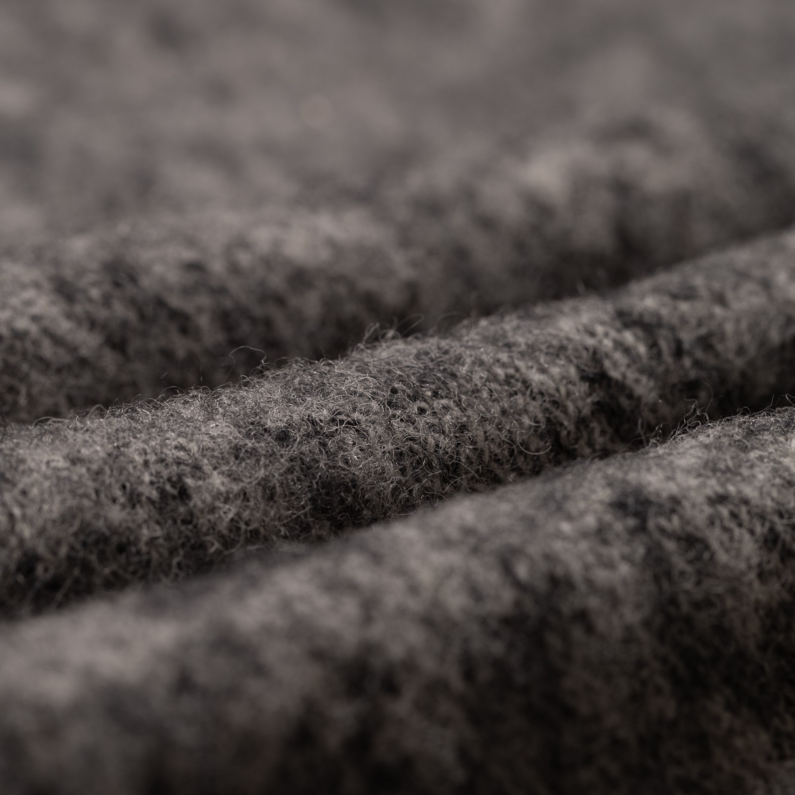 Image Flâneurs J. PRESS / Shaggy Dog Sweater Skipper Polo Heather Gray détail matière