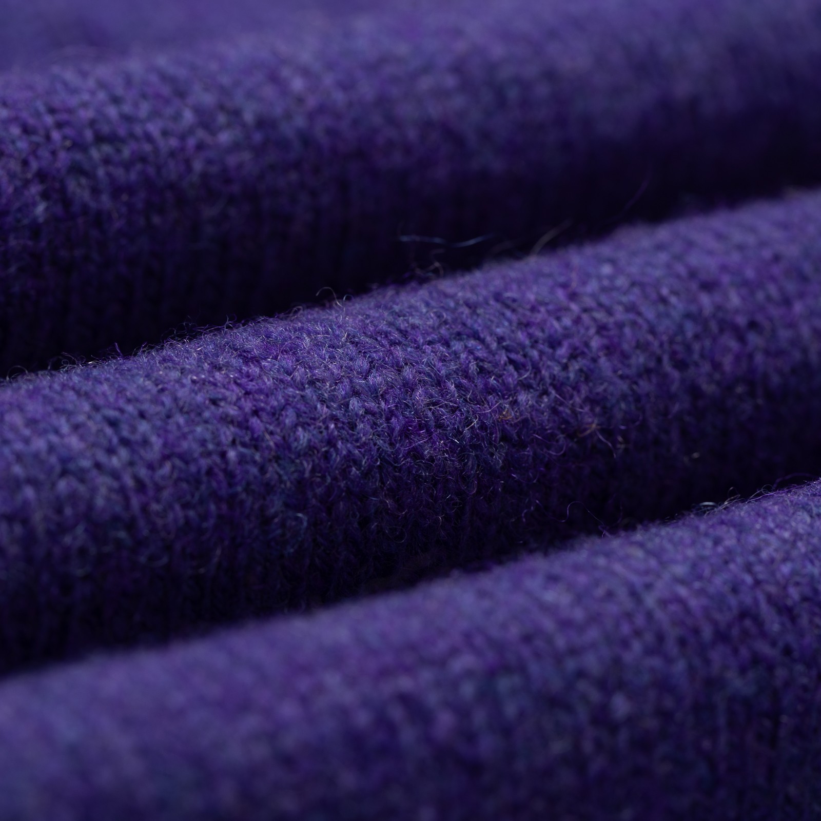 Image Flâneurs JAMIESON'S / Crewneck Saddle Shoulder Sweater Lupin détail matière