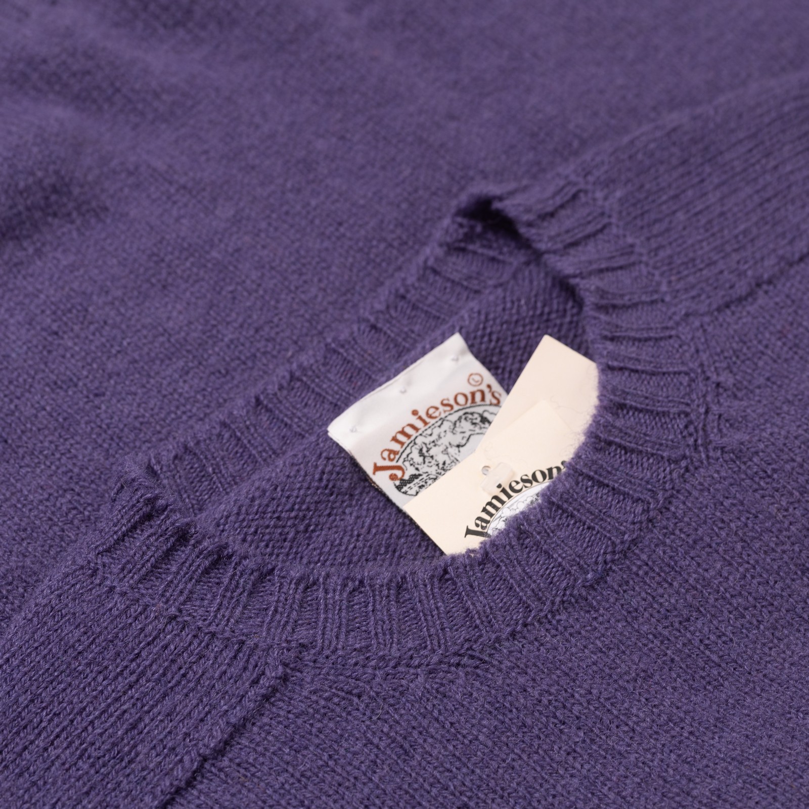 Image Flâneurs JAMIESON'S / Crewneck Saddle Shoulder Sweater Purple détail col