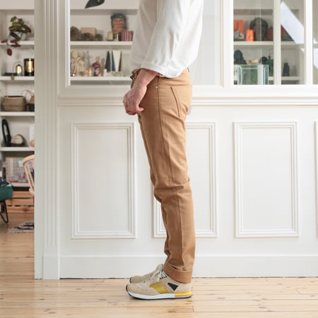 flâneurs NAKED & FAMOUS SuperGuy Army Green "Duck" Canvas Selvedge porté de côté