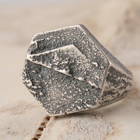 NORTHERN WORKSHOP / Hexagon Signet Ring