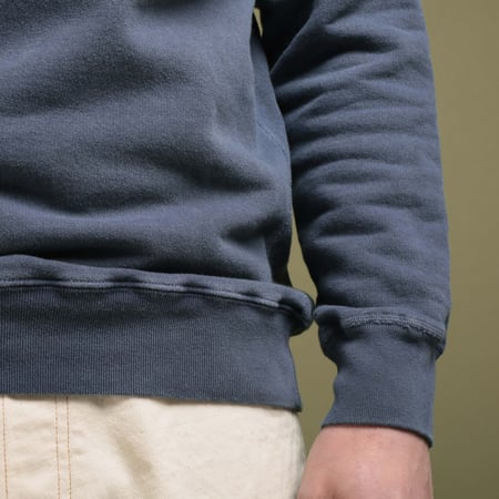 Raglan Crewneck Sweatshirt in Navy