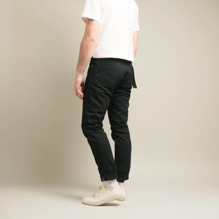 0405-B High Tapered 15,7oz Black Selvedge Denim