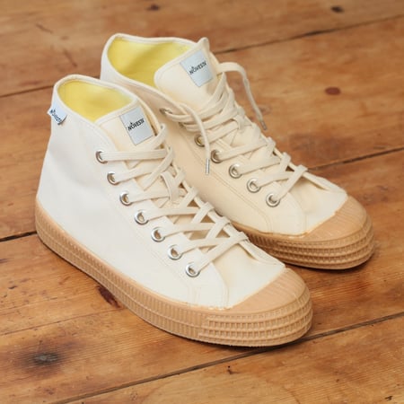 Photo Wanderers-NOVESTA-Wanderers-Star Dribble-Beige Transparent-Ecru