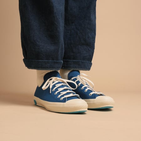 Low Indigo Sneakers