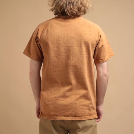 Short Sleeve Heavy Raglan Pocket Tee in Mocha Color