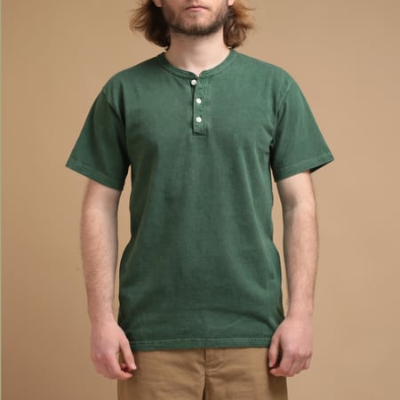 Short Sleeve Henley Tee in Dark Green