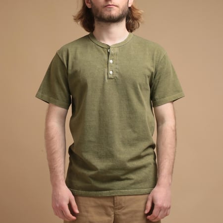 Short Sleeve Henley Tee in Pale Sage