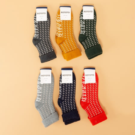 Comfy Room Socks "Bird's Eye" Scarlet