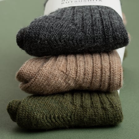 Wool Ribbed Socks in Charcoal