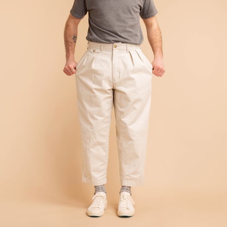 image flâneurs porté large Beams 2 Pleats Twill Trousers 1