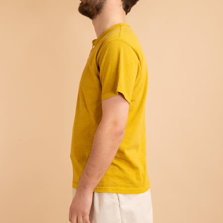 S/S Henley Tee P-Banana