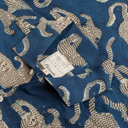 Image_Flâneurs_KARDO x FLÂNEURS / S/S Shirt BP69 Indigo/détail-col