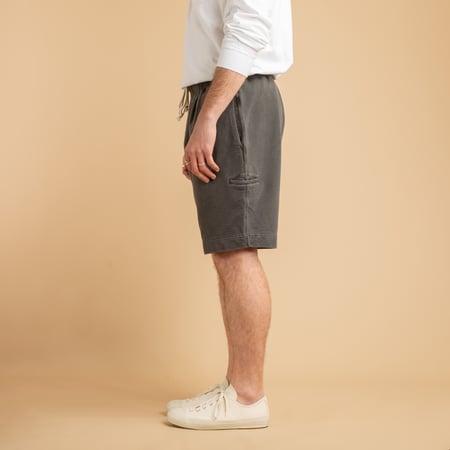 Light Terry Shorts in Pitch Black
