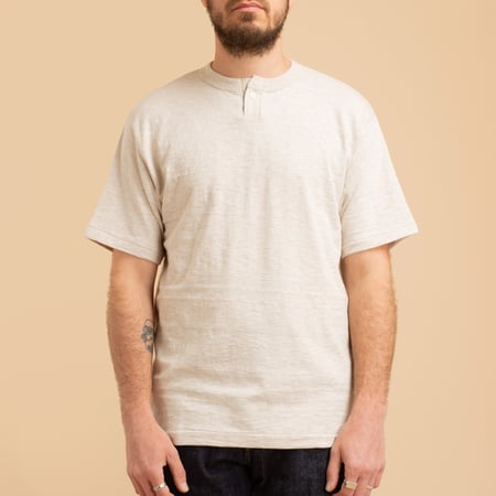 Lot 4082 One-Button Henley Neck T-Shirt Oatmeal