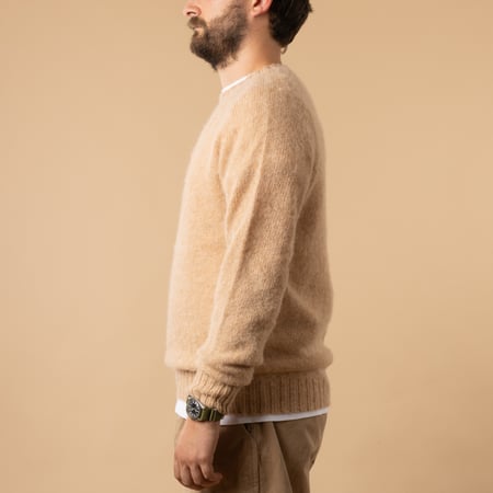 Harley of Scotland x Flâneurs Shaggy Crew Neck Sweater in Malt