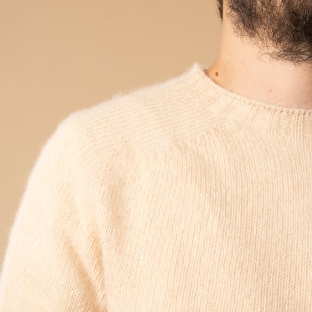 HARLEY OF SCOTLAND X FLANEURS / Shaggy Crew Neck Sweater Oatmeal