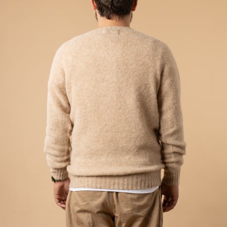 Shaggy HARLEY OF SCOTLAND sweater, Tusk color, from the back.