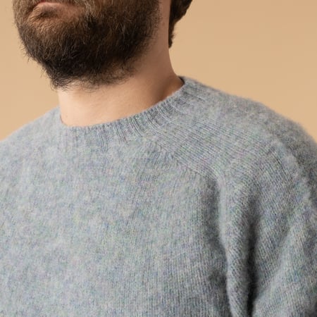 pull col rond HARLEY OF SCOTLAND Shaggy Sea Pearl de près