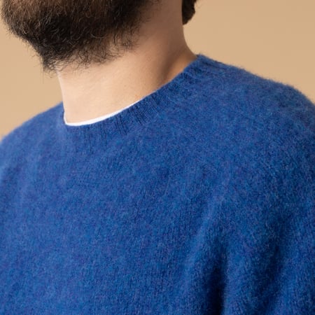 pull shaggy HARLEY OF SCOTLAND couleur bleu ocean force de près