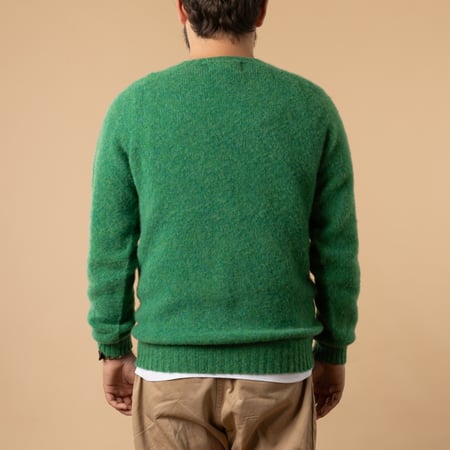 pull shaggy HARLEY OF SCOTLAND couleur vert pixie de dos