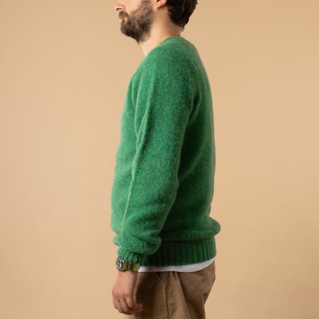 pull shaggy HARLEY OF SCOTLAND couleur vert pixie de côté