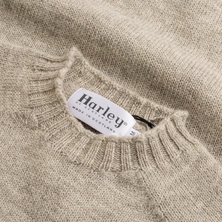 pull shetland voe HARLEY OF SCOTLAND couleur gris silver détail