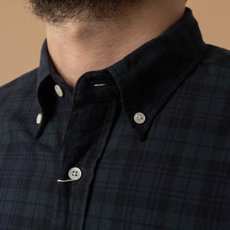 chemise en coton BEAMS PLUS / BD Oxford Shirt Indigo tartan Black Watch detail de face