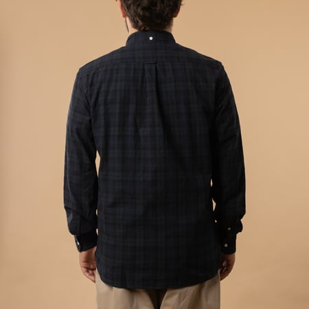 BEAMS PLUS cotton shirt / BD Oxford Shirt Indigo Black Watch tartan from the back
