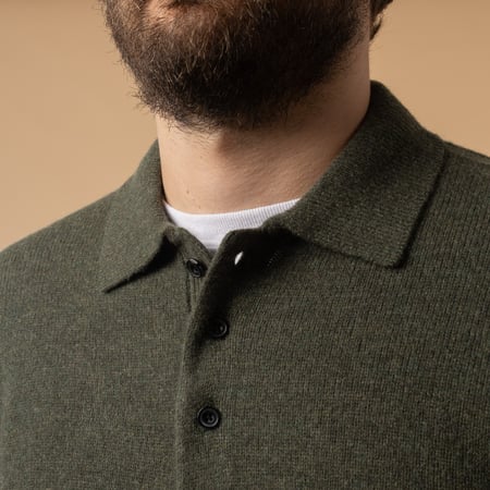 BEAMS PLUS Knit Polo 9G long sleeve wool sweater, Green color, front detail