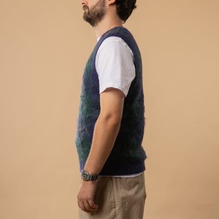 Sleeveless checked BEAMS PLUS Mohair Vest in Navy color, side view