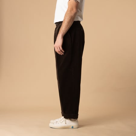 2 Pleats Corduroy Trousers Dark Brown
