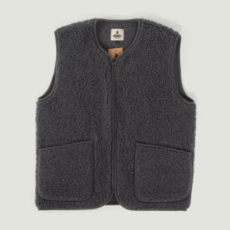 Vignettes-flâneurs-COLDBREAKER-veste-en-laine-sans-manche-Pepitko-Vest-Steel