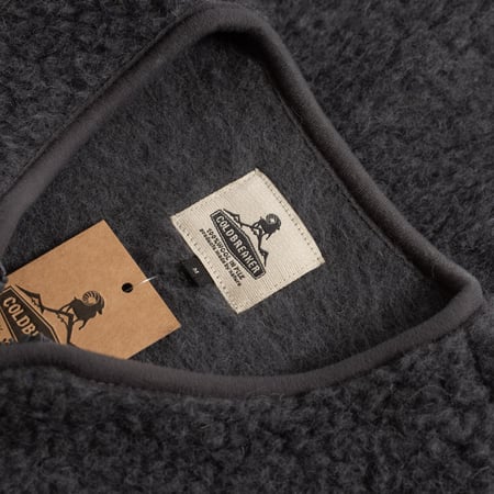 tag-flâneurs-COLDBREAKER-sleeveless-wool-jacket-Pepitko-steel-2