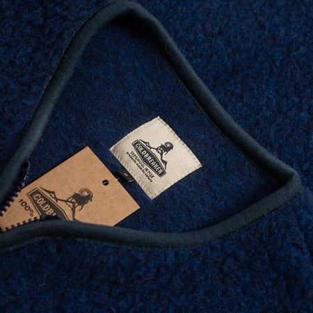 tag-flâneurs-COLDBREAKER-sleeveless-wool-jacket-Pepitko-ultramarine