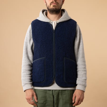 flâneurs-COLDBREAKER-veste-en-laine-sans-manche-Pepitko-Vest-Ultramarine-de-face-fermé